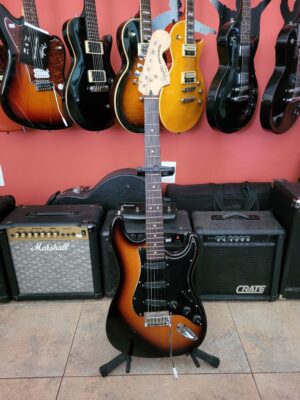 Guitarra Fender Squier Stratocaster Deluxe