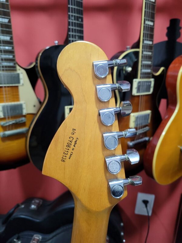 Guitarra Fender Squier Jagmaster Standard Series - Imagem 5