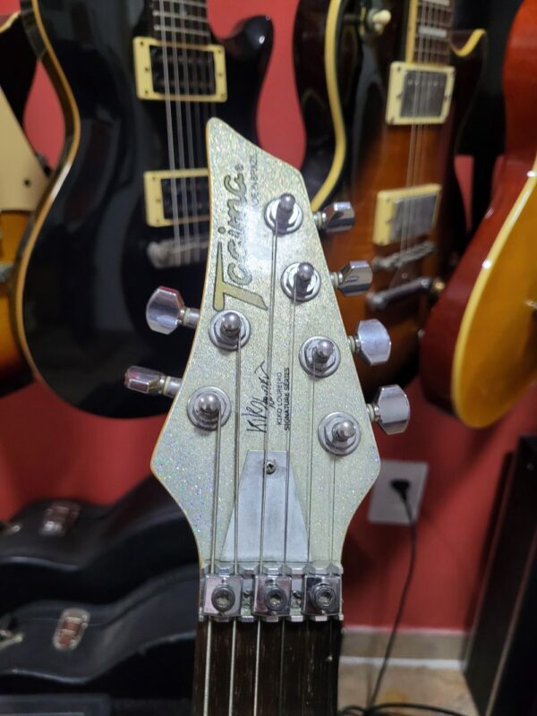 Guitarra Tagima K1 Silver Sparkle Kiko Loureiro Signature - Imagem 3
