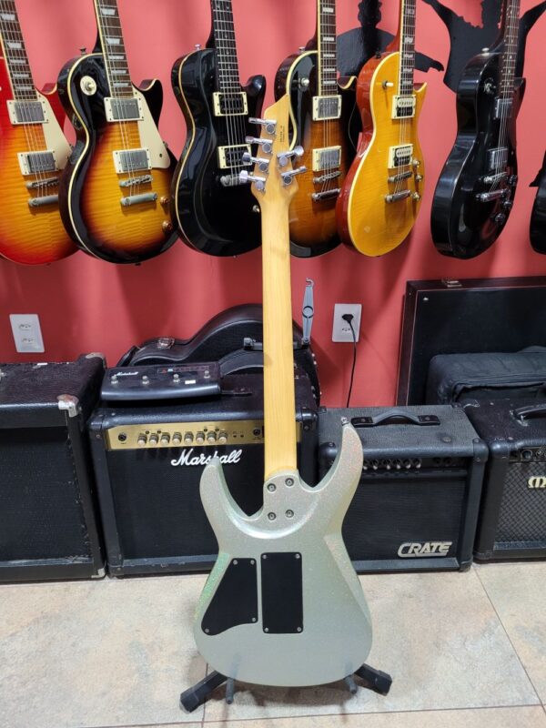 Guitarra Tagima K1 Silver Sparkle Kiko Loureiro Signature - Imagem 6
