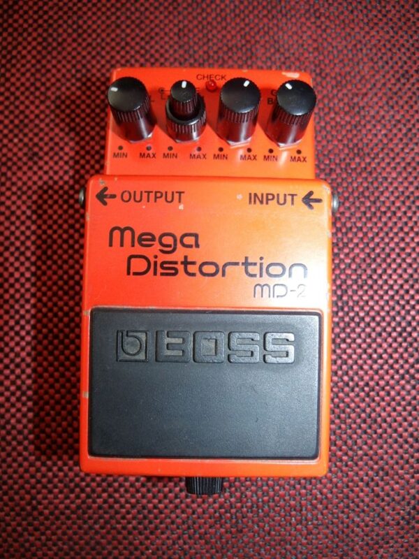 Boss Mega Distortion MD2