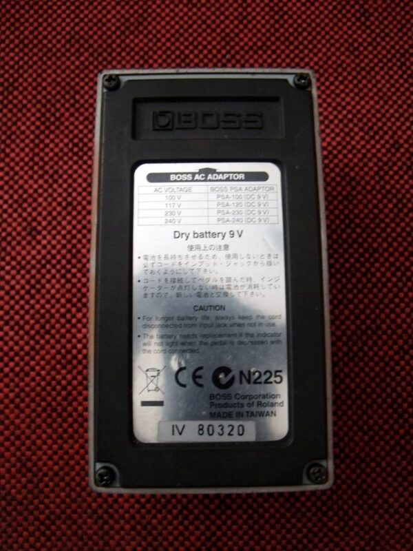 Boss Mega Distortion MD2 - Imagem 4