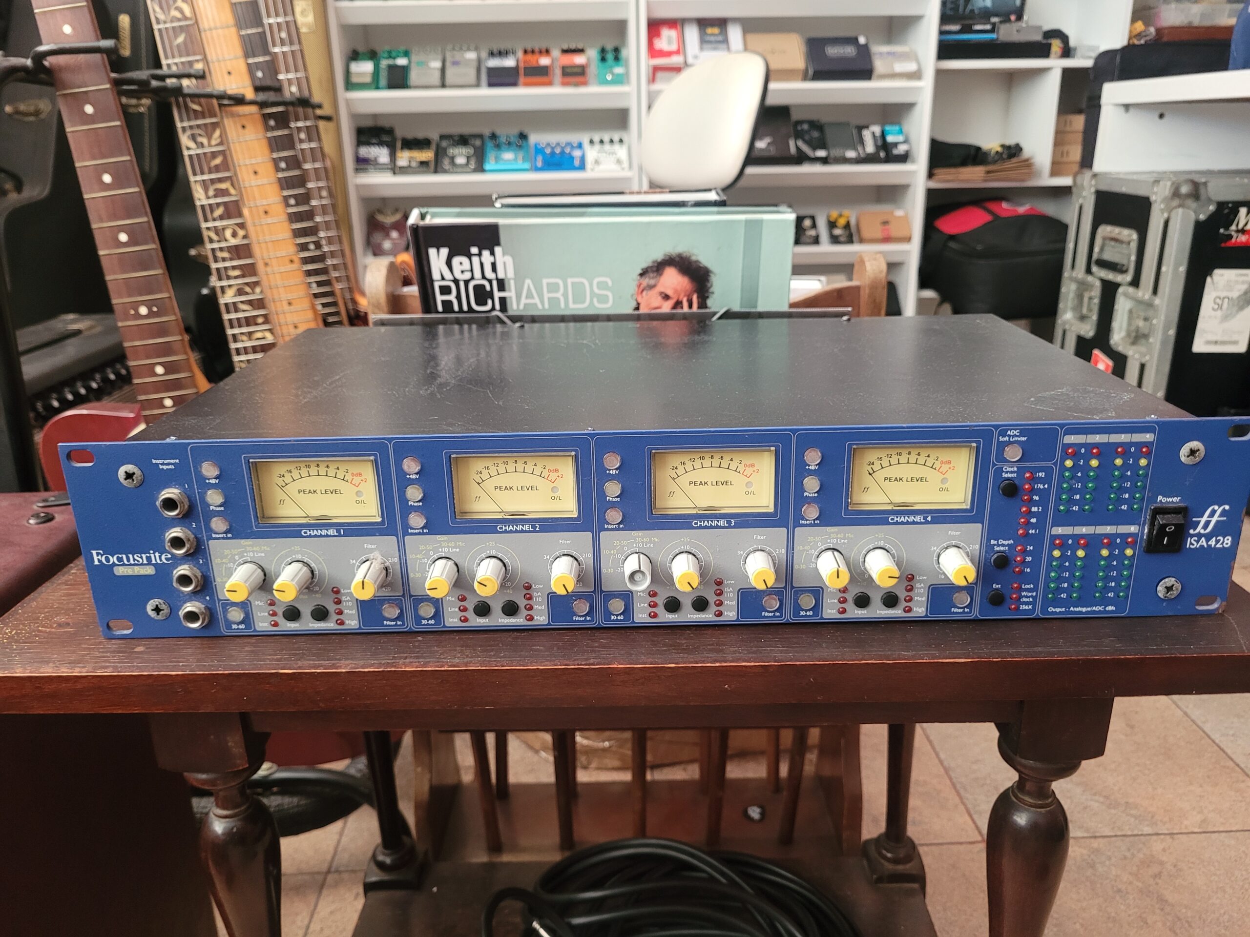 Pre Amplificador Focusrite Isa 428