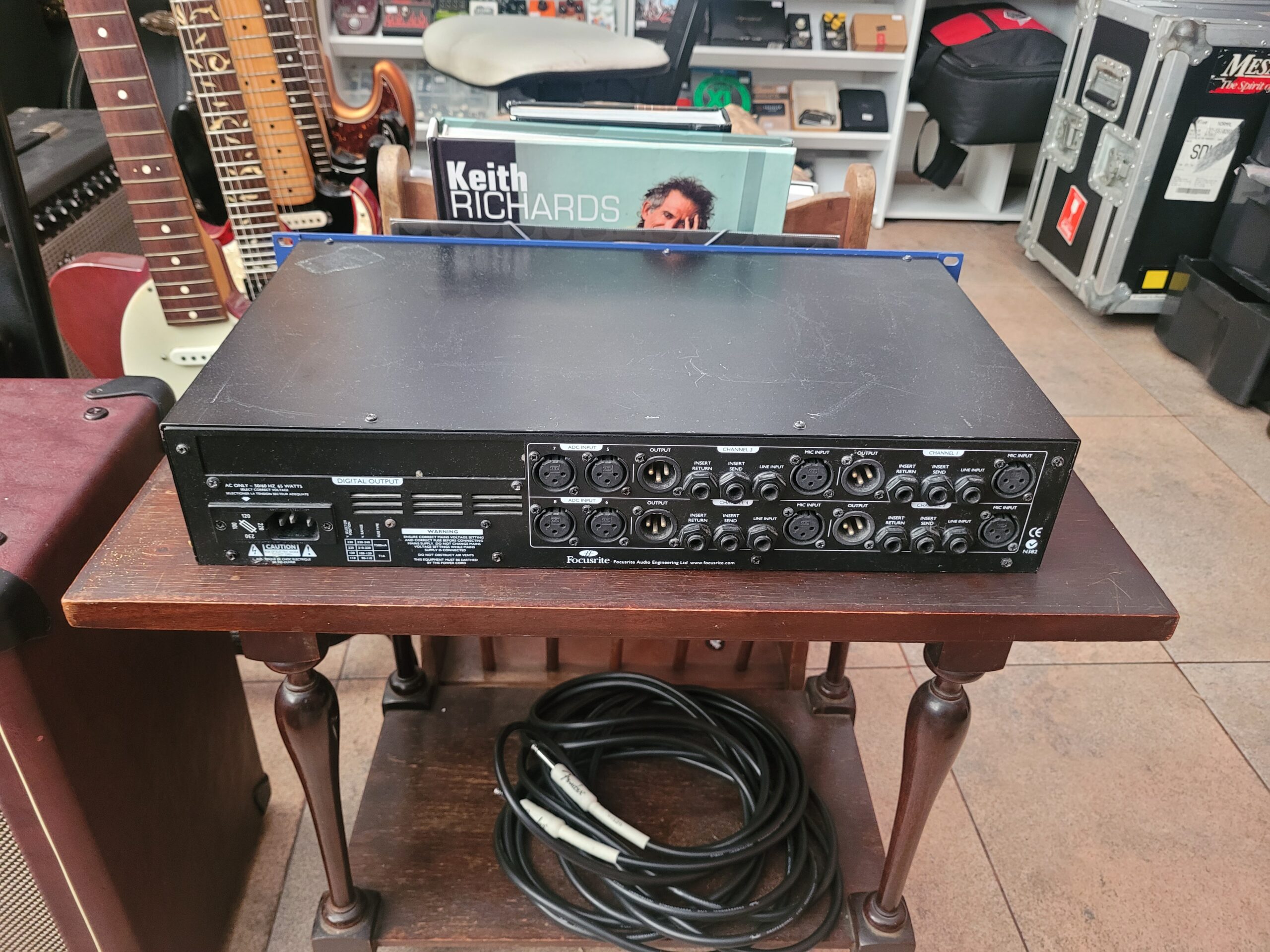 Pre Amplificador Focusrite Isa 428 - Imagem 8
