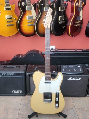 Guitarra Fender Squier Telecaster Standard
