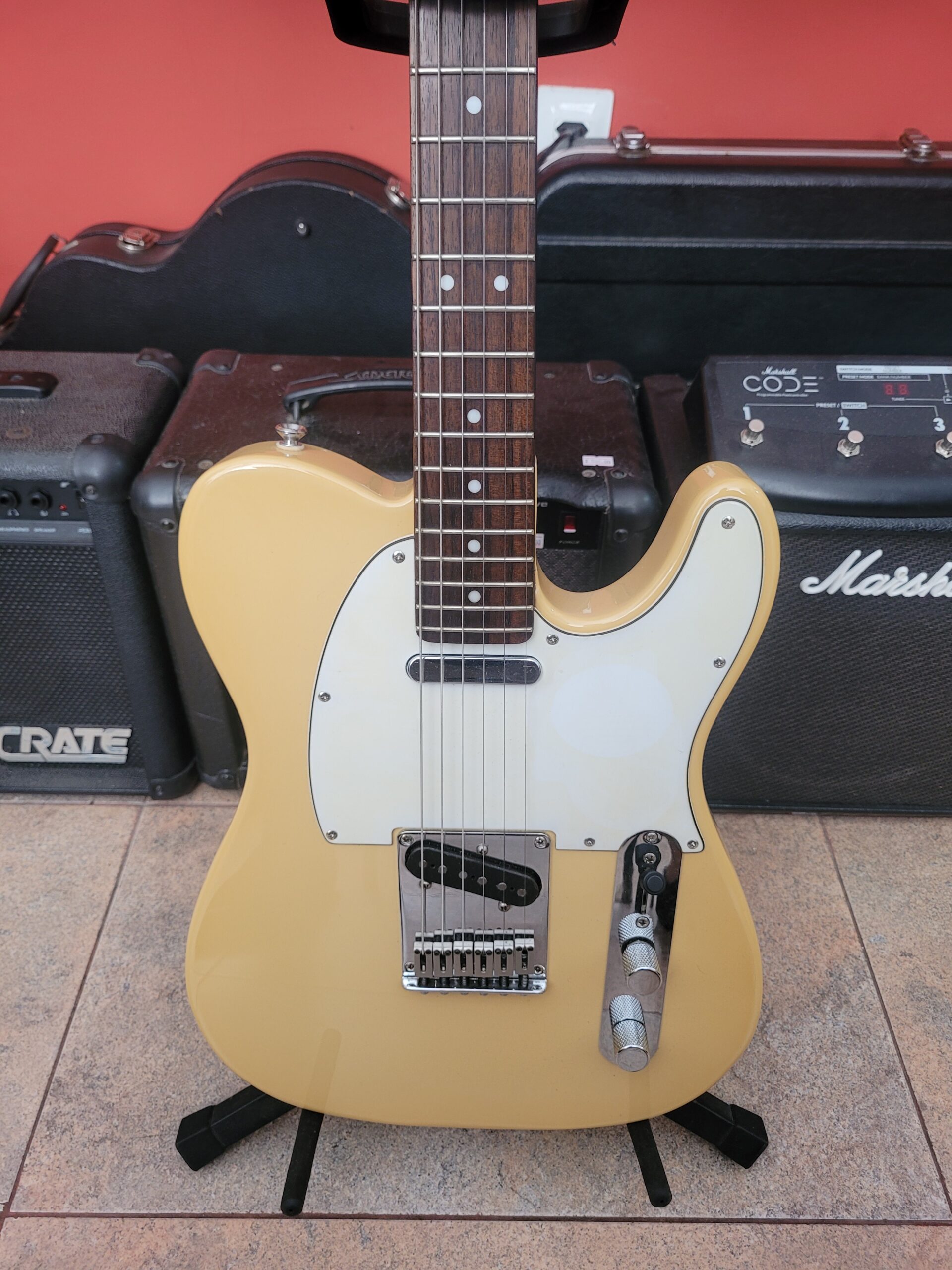 Guitarra Fender Squier Telecaster Standard - Imagem 3
