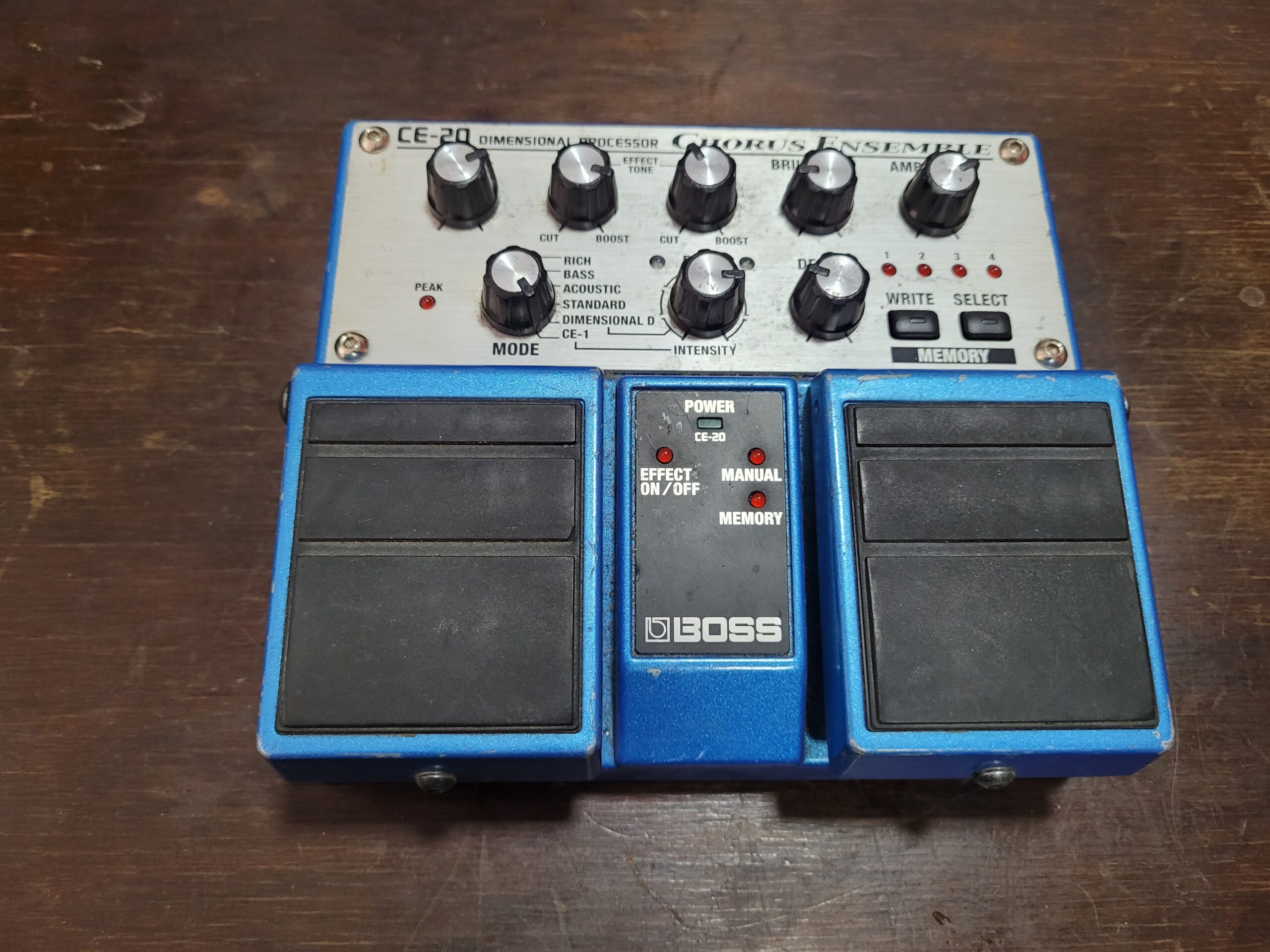 Pedal Boss Chorus Ensemble CE20 - Imagem 3